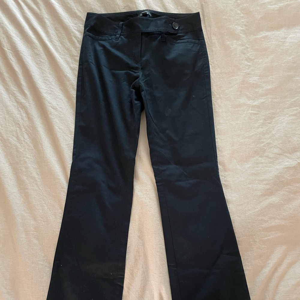 Dress pant in dark navy color size 2, slightly flared leg
